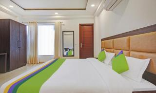 Hotel Aviraj - 4