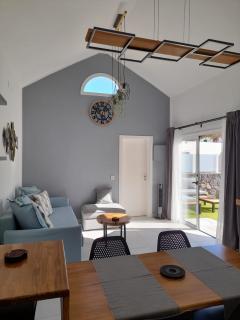Bungalow La Palmera - 2 bedroom - PLAYA ROCA residence sea front access - Pool View - Free AC - Wifi - 3