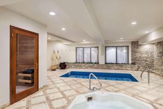 Viana Hotel and Spa, Trademark Collection by Wyndham - Westbury - 4