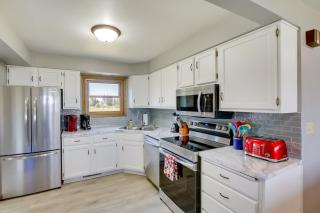 Lakefront Winneconne Home with Private Dock! - 3