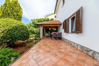 Apartman "ELA" - Njivice - 8