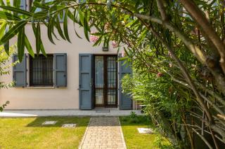 Osvaldo - parcheggio e giardino privato - 8