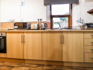Cosy seaside town cottage with private garden - Cardigan - 1