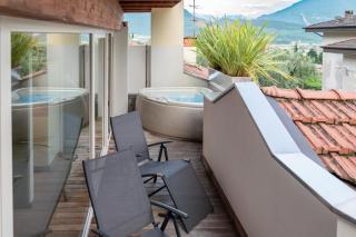 Charming Loft - Hot Tub & Free Parking - Riva del Garda - 3