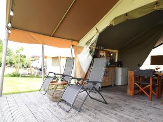Safari Tent in Friesland near Nature - 4