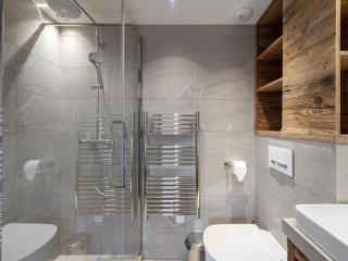 Appartement skis aux pieds avec parking à Courchevel - FR-1-562-60 - 2