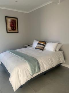 The Apartment on Risa - Emerald Hill - 5