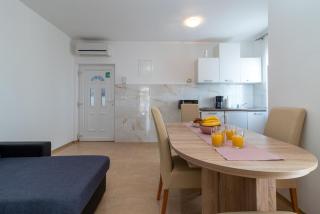 Beachfront apartments Jurica - Trogir - 3