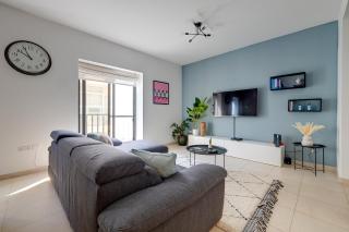 Seaside Bliss - 3BR Holiday Apartment Sliema - 3