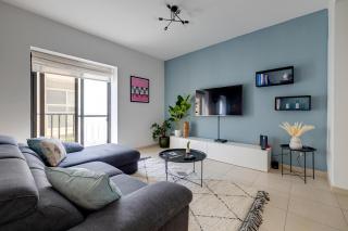 Seaside Bliss - 3BR Holiday Apartment Sliema - Sliema - 1