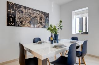 Seaside Bliss - 3BR Holiday Apartment Sliema - 7