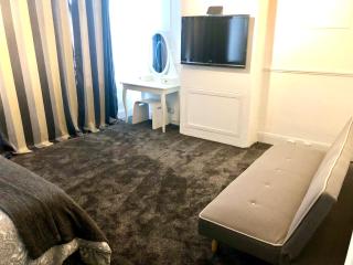 AC Lounge 125 - Rochford - 6