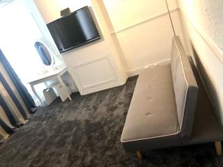 AC Lounge 125 - Rochford - 8