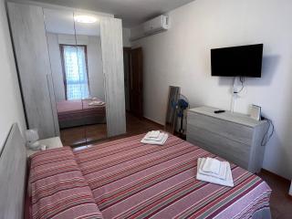 ALGHERO SUN & SEA - Spacious 2 BR Apartment 150m Beach, Terrace, AC, WiFi, Sleeps 6 - 0