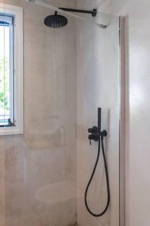 AV Suites - Lakithra - 3