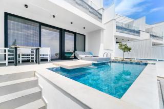 Mythodea Prive Luxury Suites - Chrysi Ammoudia - 8