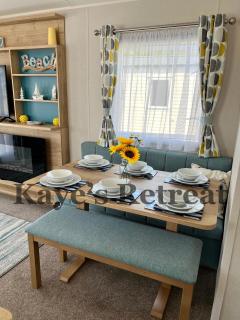 Kayes Retreat Three bed caravan Newquay Bay Resort Quieter area of park - 2