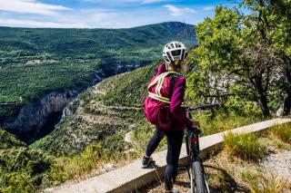 CAMPING 3* ! PROGHE DES GORGES DU VERDON ET LAC DE STE CROIX 04500 ! TOUT EQUIPE ! CHAMPS DE LAVANDES ! CALME ! NBRES ACTIVITES ! RANDONNEES ! NAUTISME ! - Sainte-Croix-du-Verdon - 6
