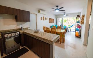 87979 Very chic 3BR Condo, tons of amenities, 1 block from Ocean - 1