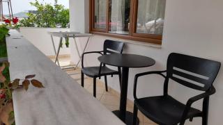 Vita Apartment - Spacious Garden and Balcony 5 min to Beach & Center - Ksamil - 1