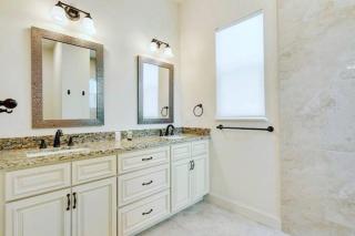 Beach Downtown Pet-friendly @ The Park Home-635 - Sarasota - 5