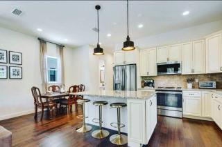 Beach Downtown Pet-friendly @ The Park Home-635 - Sarasota - 2