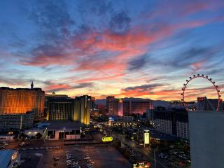 Condo at Platinum Hotel Strip View - 8