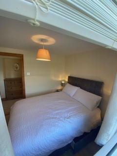 JMD Lodge - Self Catering Property in the heart of The Burren between Ballyvaughan, Lisdoonvarna, Doolin and Kilfenora in County Clare Ireland - Ballyvaughan - 1