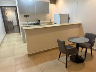 الجنى للشقق المخدومة فرع الطريق الدولي - 5