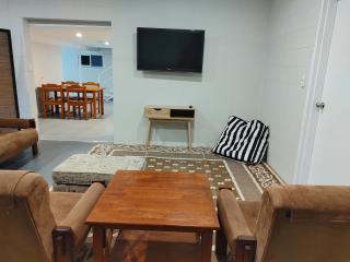 Cozy Private Bedroom & Ensuite - City & Strand Beach Location - Townsville - 1