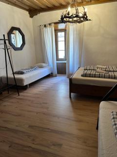 HOSTEL LOVELY ROOMS, city center, shared Bathroom, windows to corridor - Villach - 7