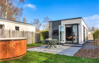 Gorgeous Home In Heinkenszand With Wifi - 9