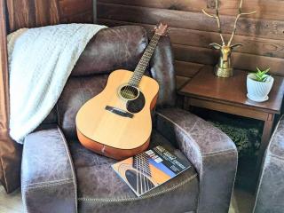 Cozy Copper Cabin Lodge - 3