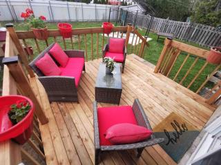 House with driveway parking,from Montreal DT 15min - 7