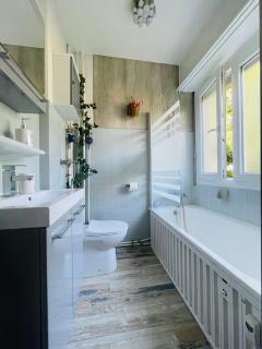 DnN - Stylish Studio - free WiFi, Netflix and parking - min away to Basel and Airport - dishwasher, washing machine - Saint-Louis - 9