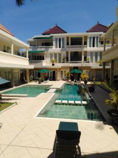 Bali Court Hotel & Apartment - Legian - 0