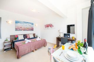 Islet Promenade Studio with spectacular seaviews by Getawaysmalta - St Paul's Bay - 3