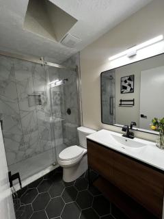 Spacious & Cozy - Close to Fort Moore - Pool Table - 5