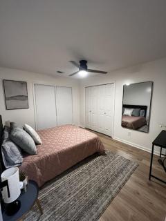 Spacious & Cozy - Close to Fort Moore - Pool Table - 1