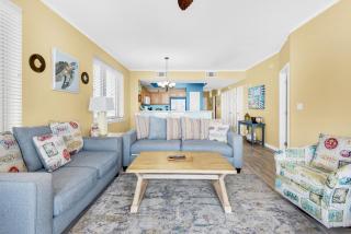 Summerwind Center 704 - 1