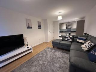Modern 2 bed 2 bath Flat Close to Train station - Belvedere - 2