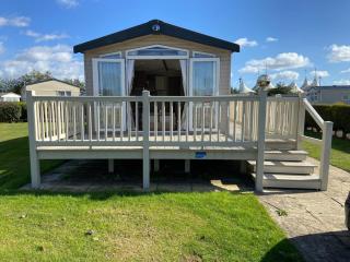Butlins 8 Berth luxury,Top of the Range Caravan with Passses - Skegness - 0