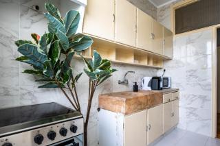 Convenient 3-Bedroom Apartments next to Bom Sucesso - Porto - 3