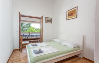 Nice Apartment In Pinezici With Wifi - 5