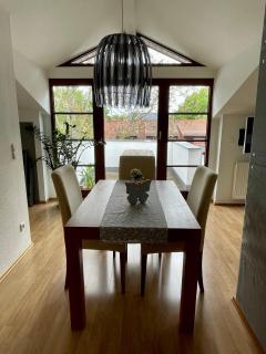 Charmante Dachgeschoss Wohnung - 8