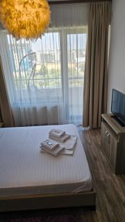 Ella Summerland Mamaia - Mamaia - 1