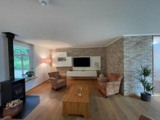 Spacious Country Retreat - 5