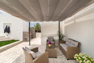 Van Loui's II Place - 6