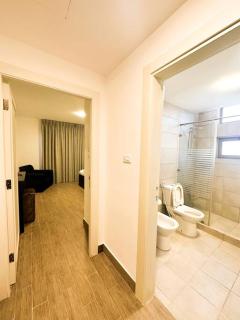 central apartment for rent 26 - Umm Uthainah - 3