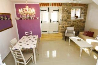 Two rustikal apartments in Vila ''U Kali'' close to the beach, reserved parking place - Sveti Filip i Jakov - 2